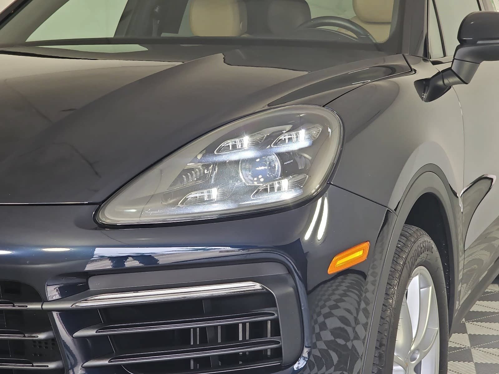 Used 2019 Porsche Cayenne w/ Premium Plus Package AWD/4WD image 30