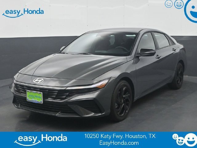 Used 2026 Hyundai Elantra Sport FWD image 1
