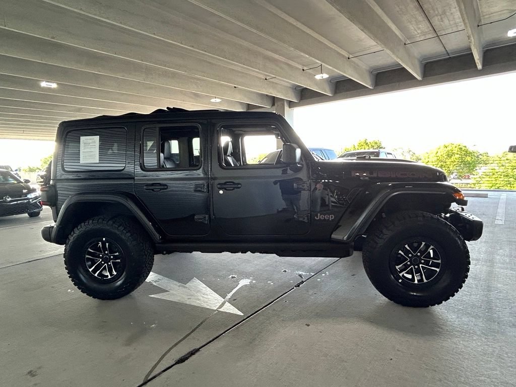 Used 2026 Jeep Wrangler Unlimited Rubicon AWD/4WD image 6