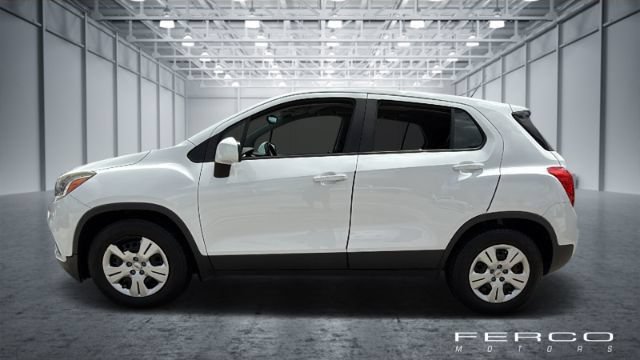 Used 2017 Chevrolet Trax LS w/ LPO, Cargo Package FWD image 2