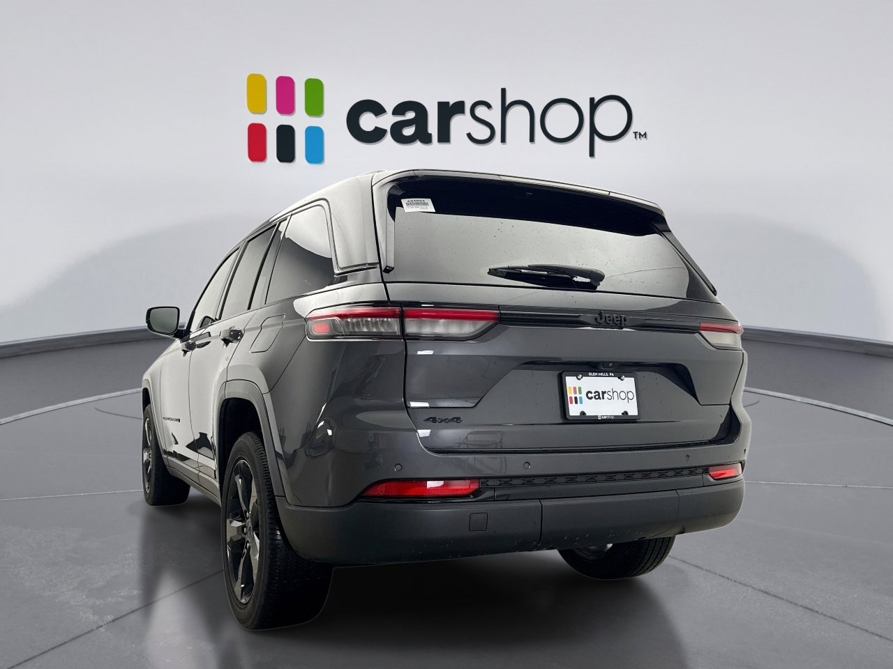 Used 2023 Jeep Grand Cherokee Altitude AWD/4WD image 3