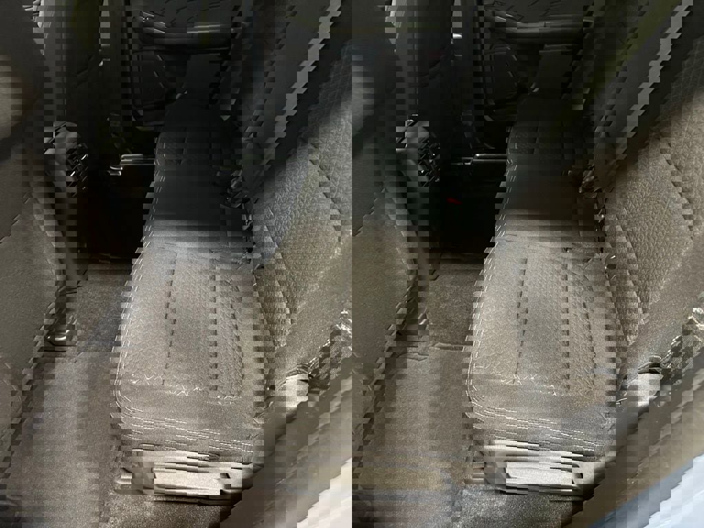 Used 2025 Ford Escape Active image 40