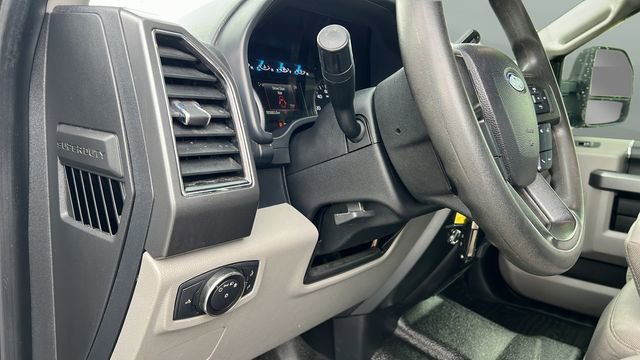 Used 2021 Ford F350 XLT AWD/4WD image 9