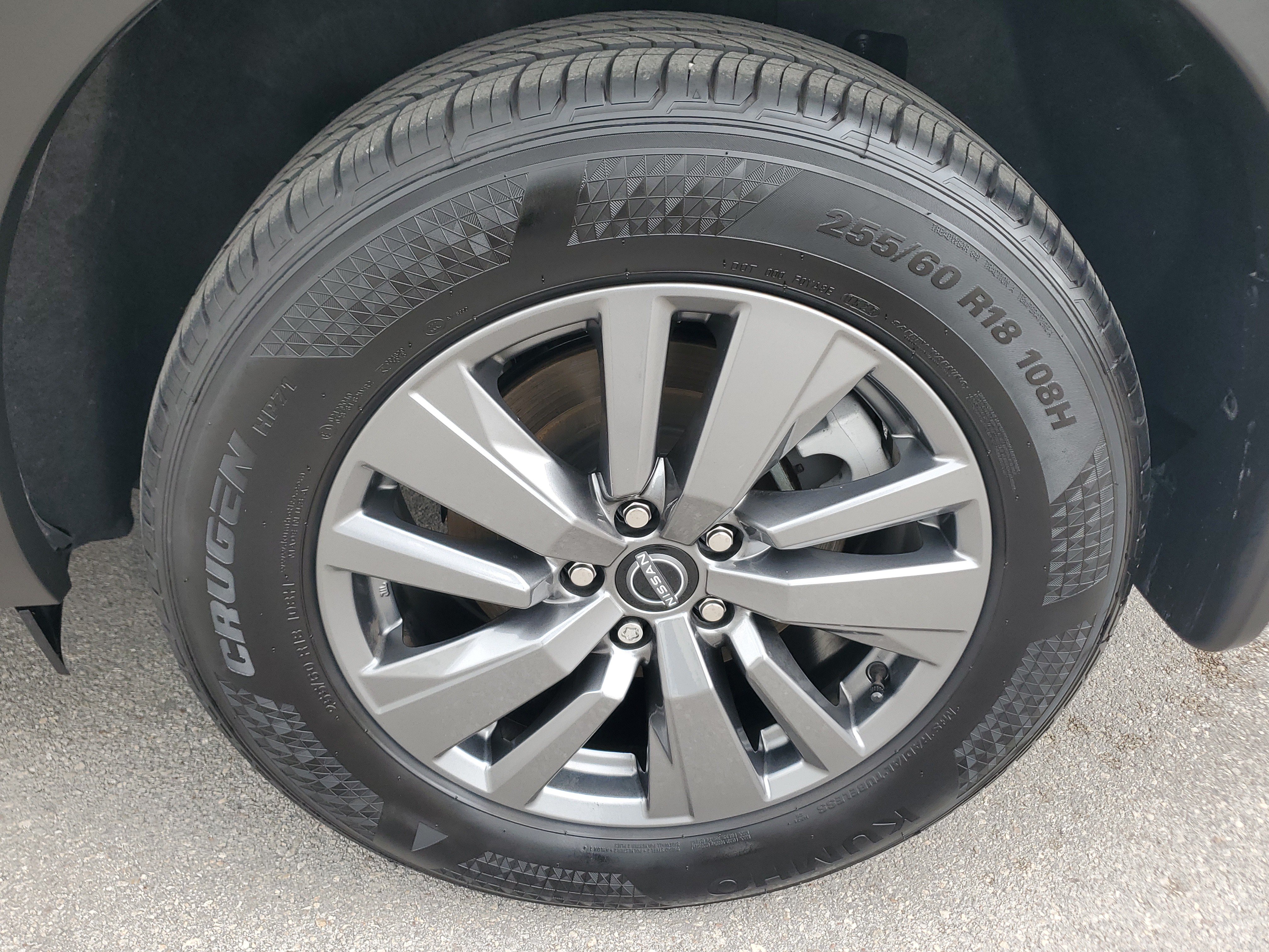 Certified 2025 Nissan Pathfinder SV w/ Black Appearance Package FWD image 30
