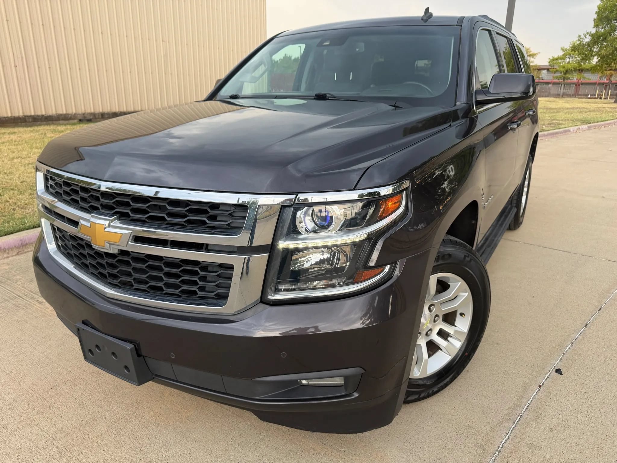 Used 2015 Chevrolet Tahoe LT RWD image 1