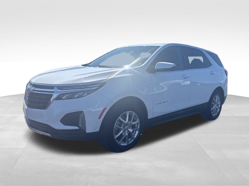 Used 2024 Chevrolet Equinox LT FWD image 2