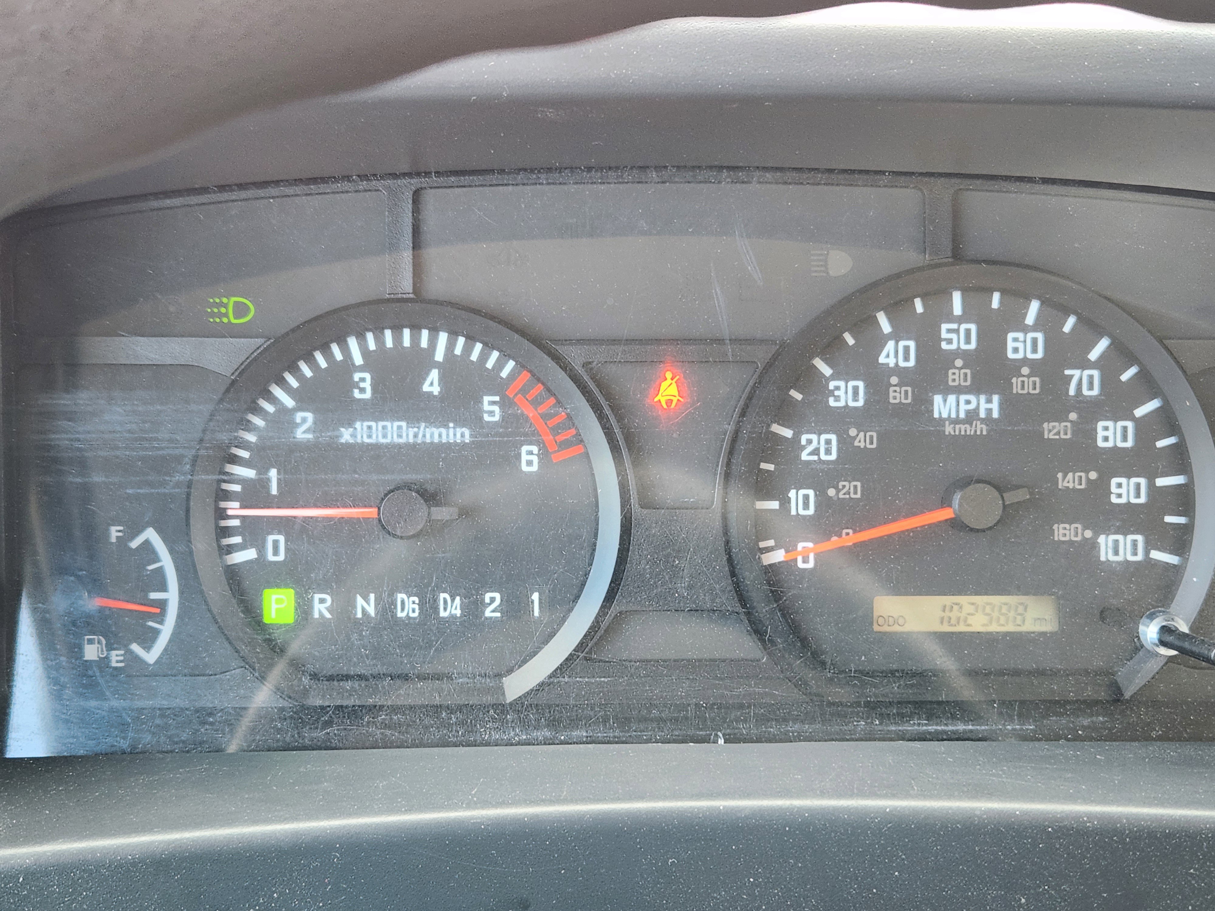 Used 2019 Isuzu NPR image 10