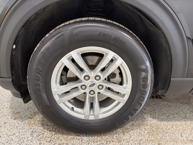 Used 2023 Ford Explorer XLT image 37