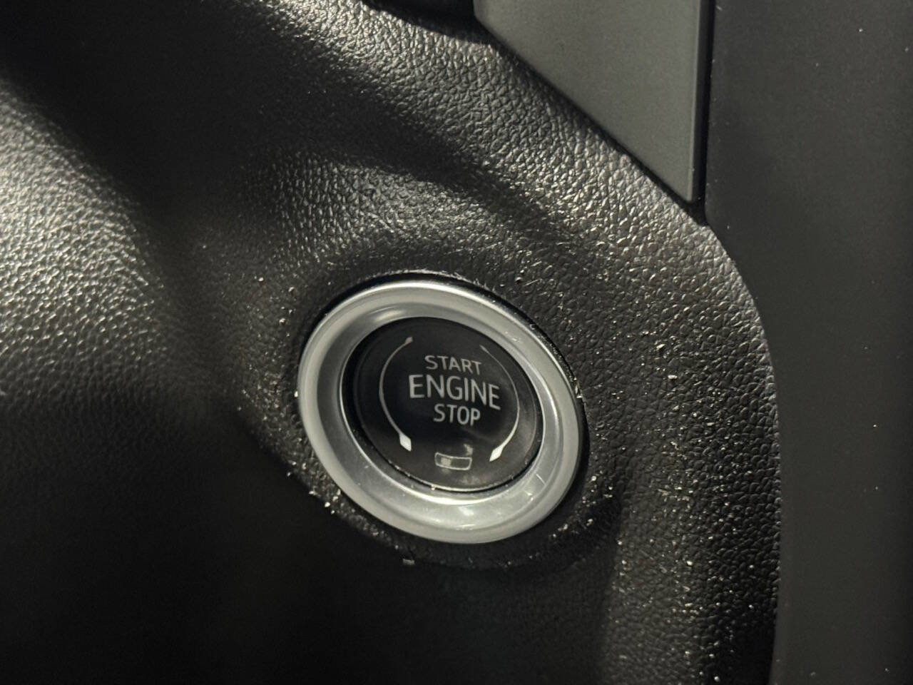 Used 2021 Chevrolet Silverado 1500 LT image 33