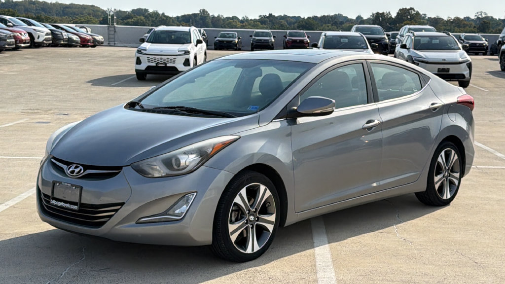 Used 2015 Hyundai Elantra Sport w/ Option Group 04 FWD image 2