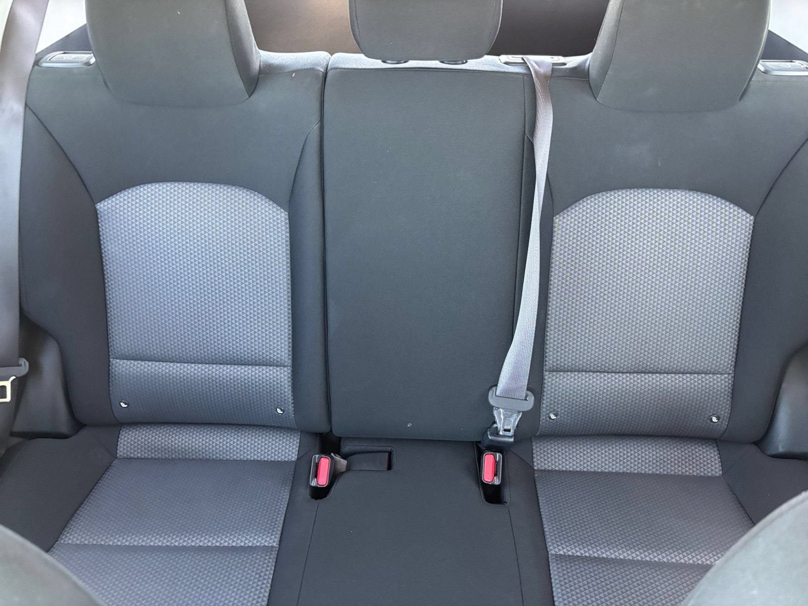 Used 2025 Kia Soul LX w/ LX Technology Package FWD image 31