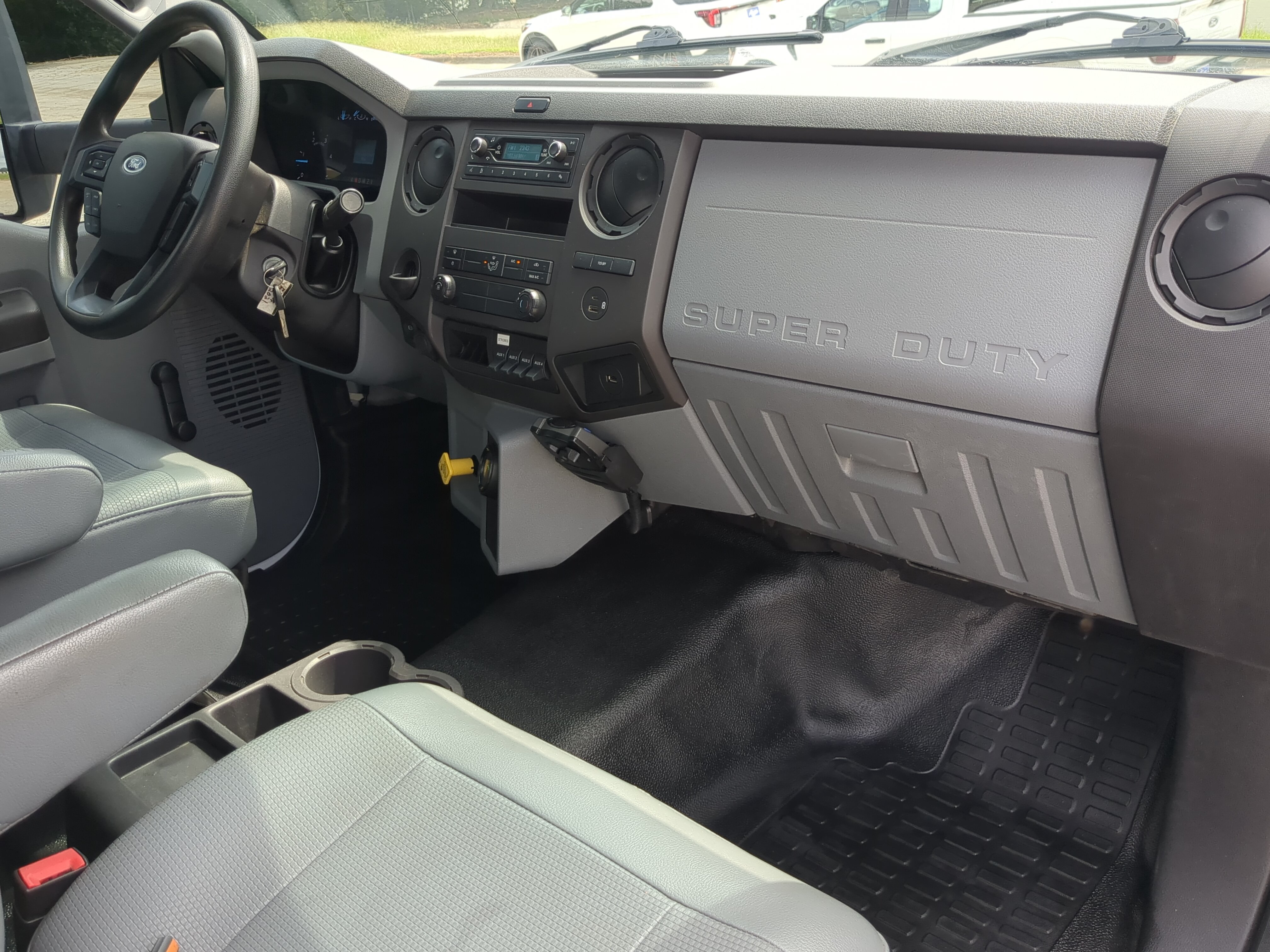 Used 2021 Ford F750 2WD Regular Cab Super Duty image 14