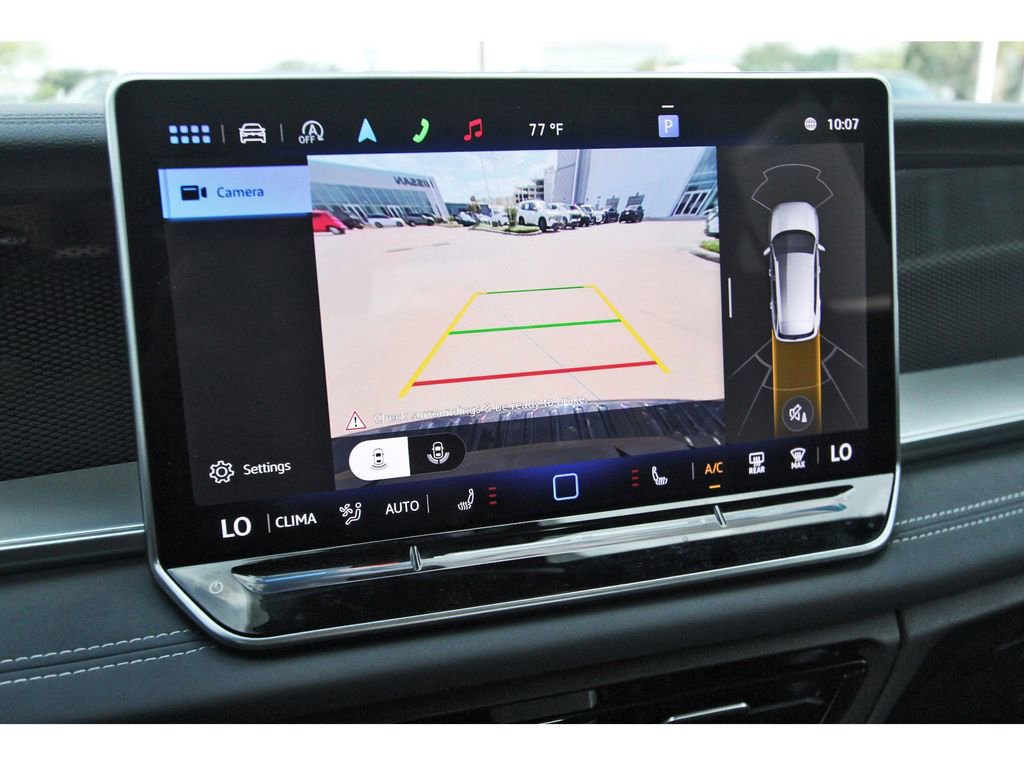 Used 2025 Volkswagen Tiguan SE R-Line image 19