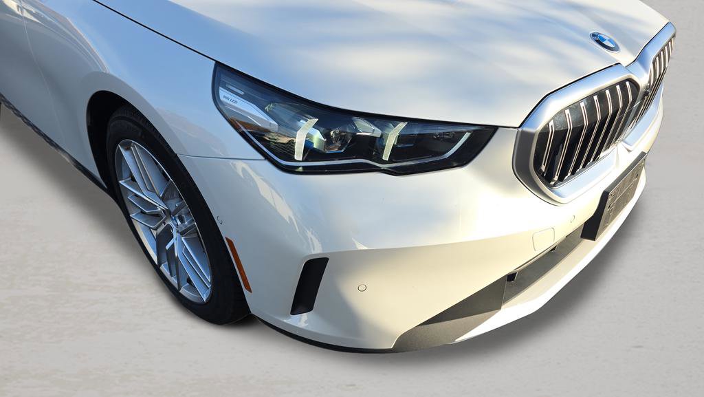 Used 2025 BMW 530i xDrive image 10