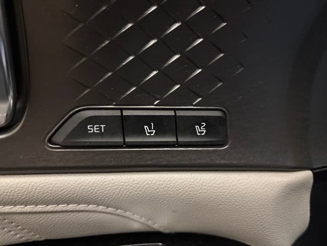 Certified 2023 Kia Sorento SX AWD/4WD image 10