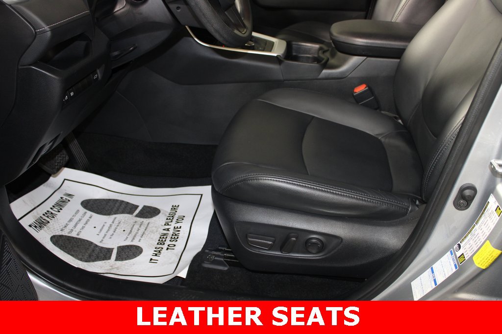 Used 2021 Toyota RAV4 XLE image 10