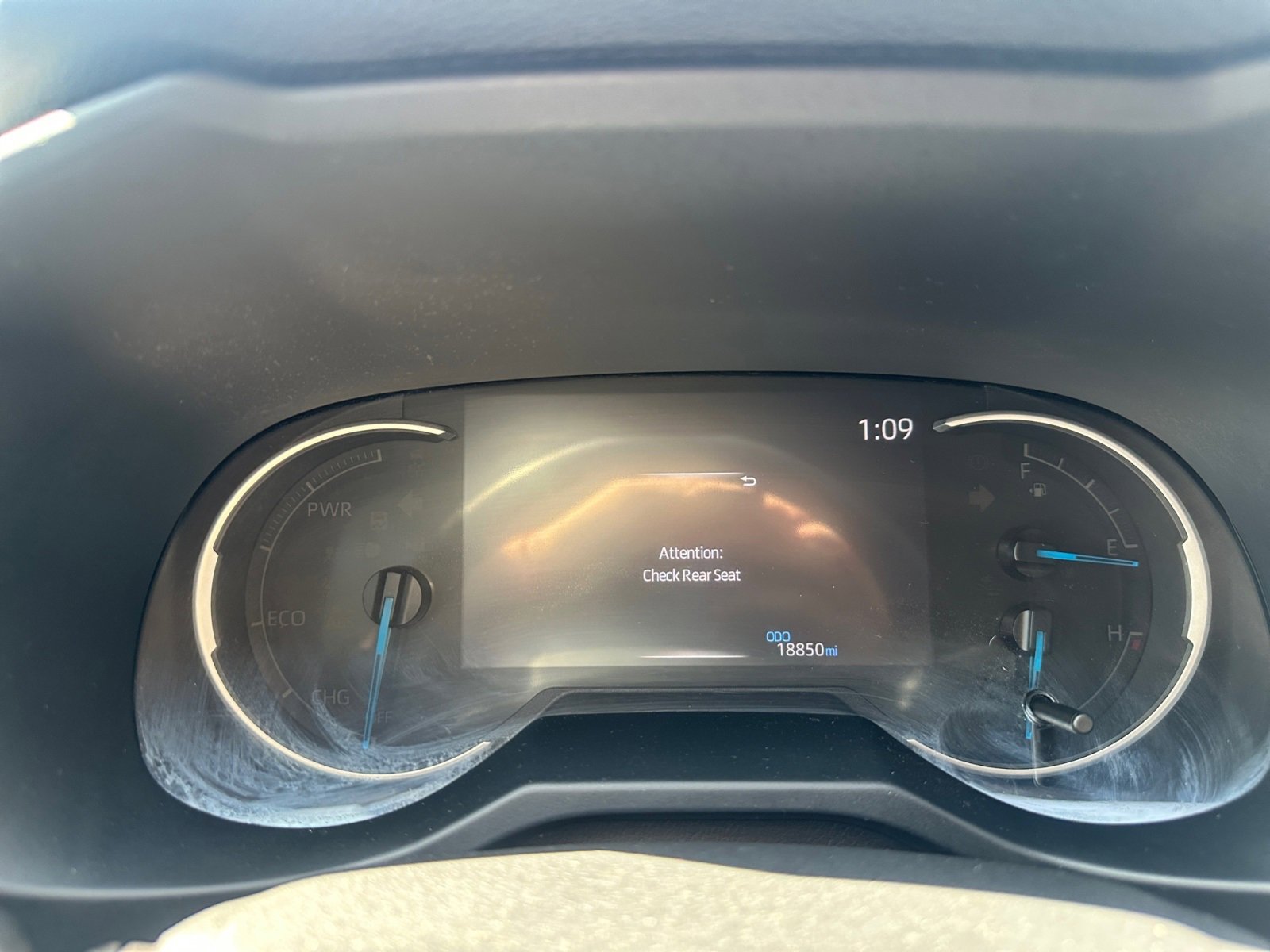 Used 2023 Toyota RAV4 XLE image 26