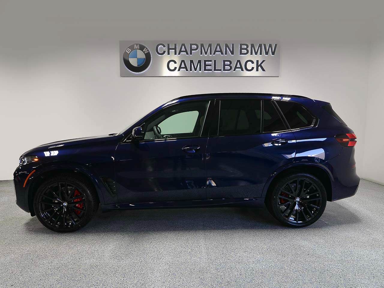 Used 2026 BMW X5 xDrive40i w/ M Sport Package AWD/4WD image 3