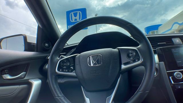 Used 2018 Honda Civic Touring image 12