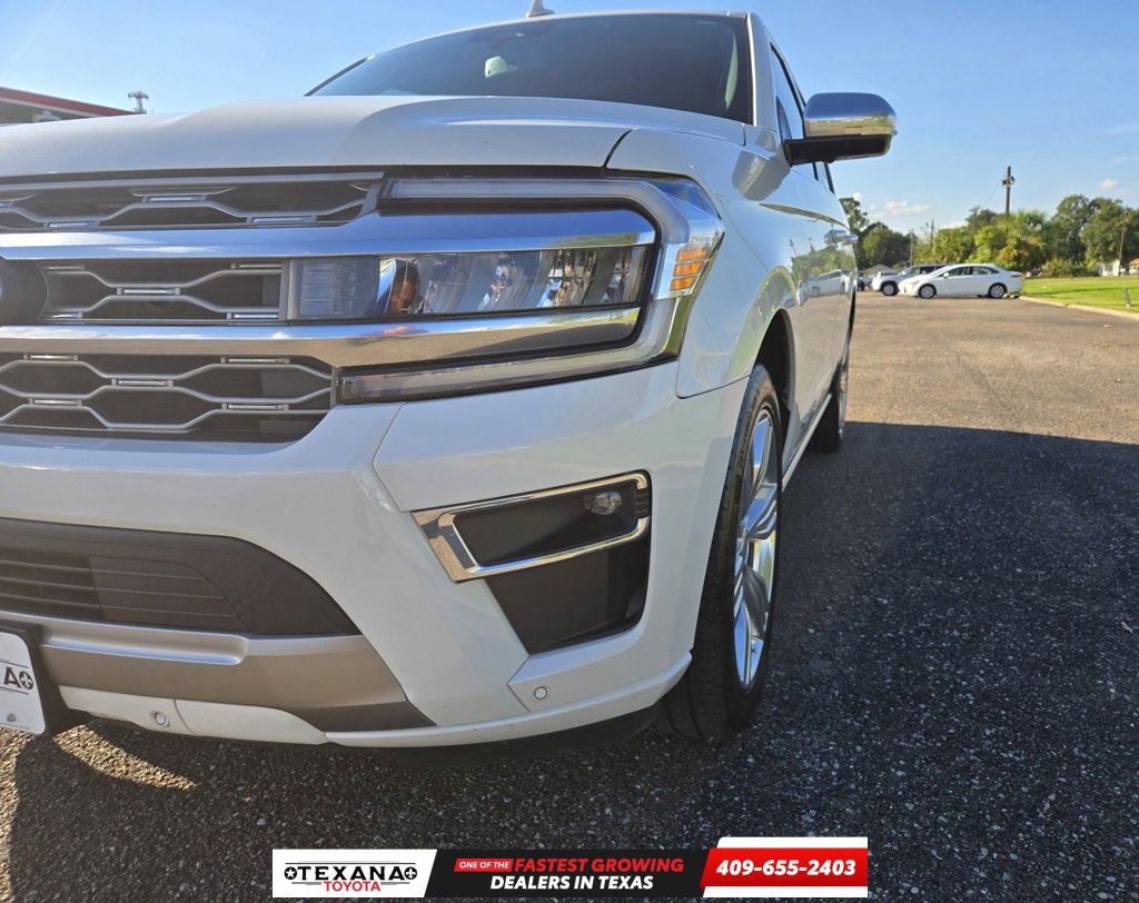Used 2023 Ford Expedition Platinum image 10