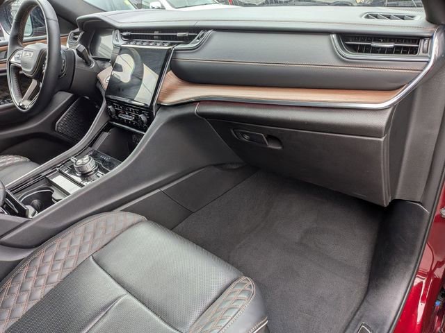 Certified 2024 Jeep Grand Cherokee L Summit w/ High Altitude Package AWD/4WD image 36