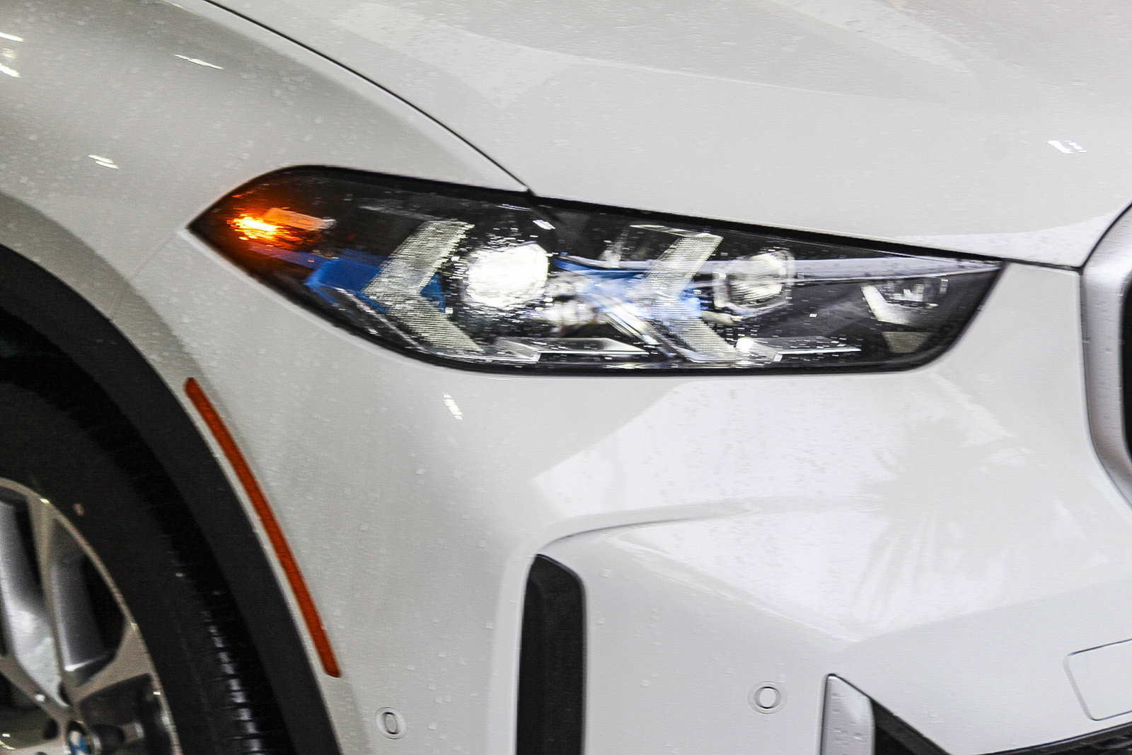 New 2026 BMW X5 xDrive40i w/ Climate Comfort Package image 8