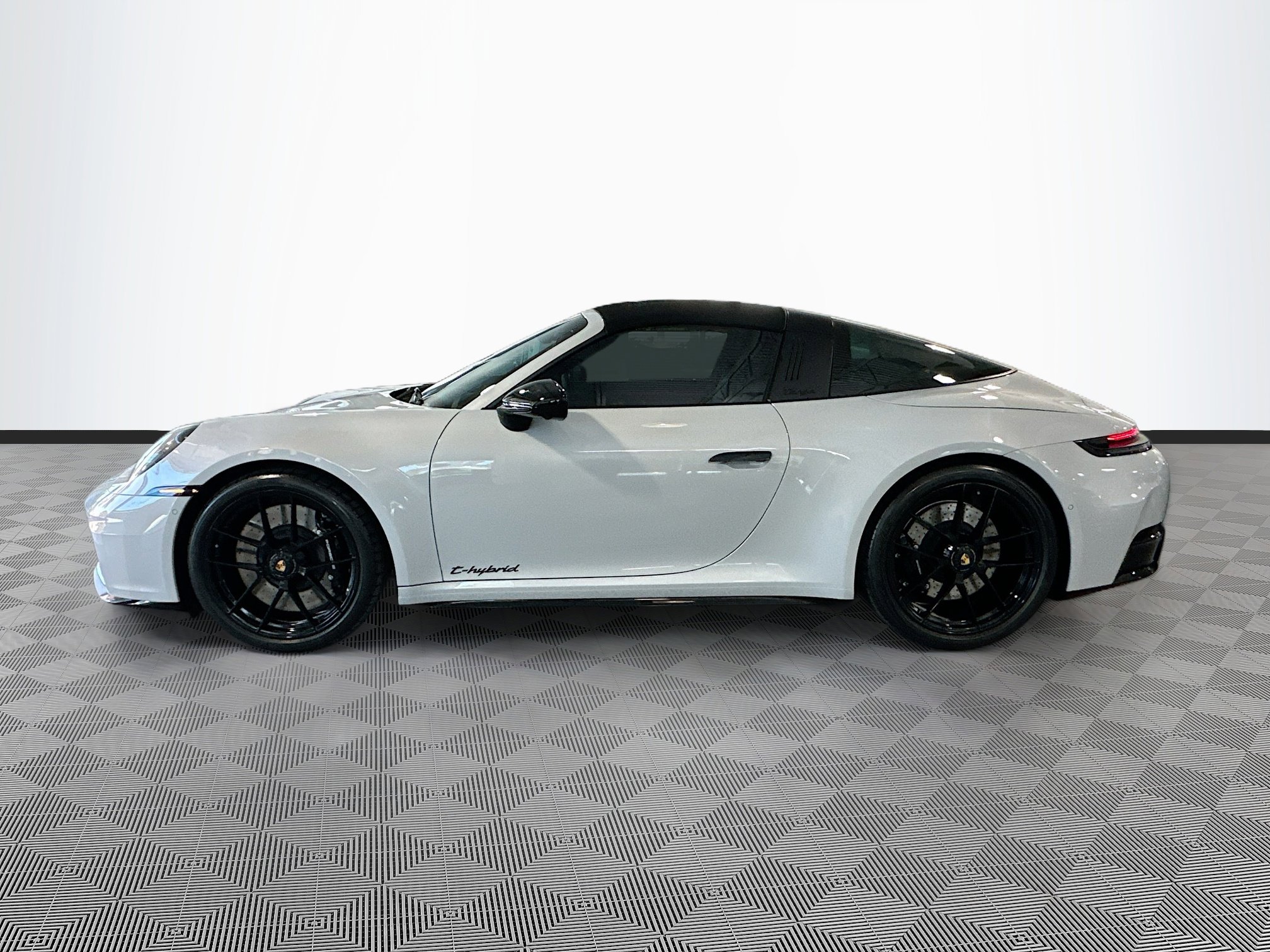 Used 2026 Porsche 911 Targa 4 GTS image 4