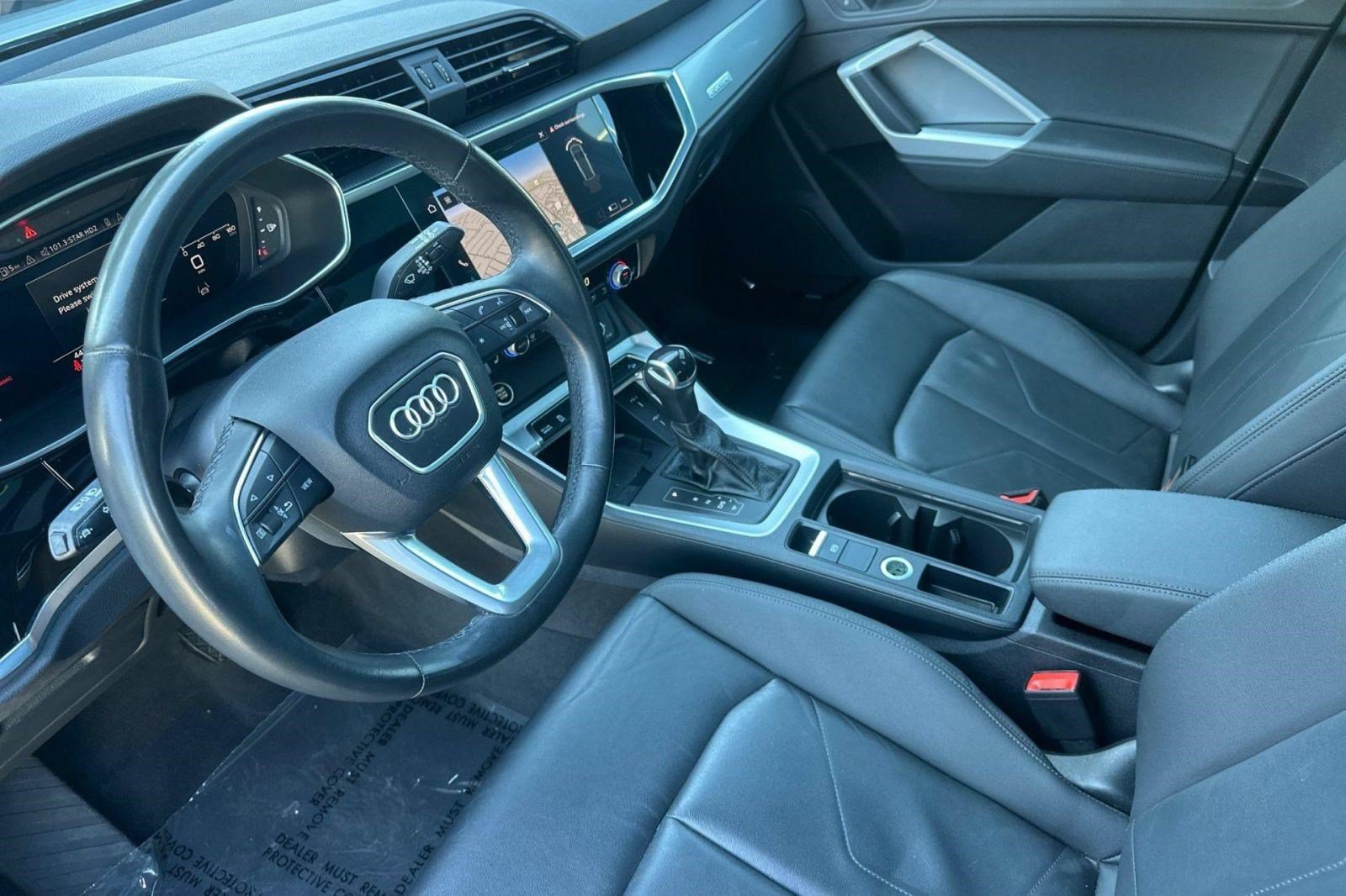 Used 2023 Audi Q3 2.0T Premium Plus w/ Premium Plus Package AWD/4WD image 4