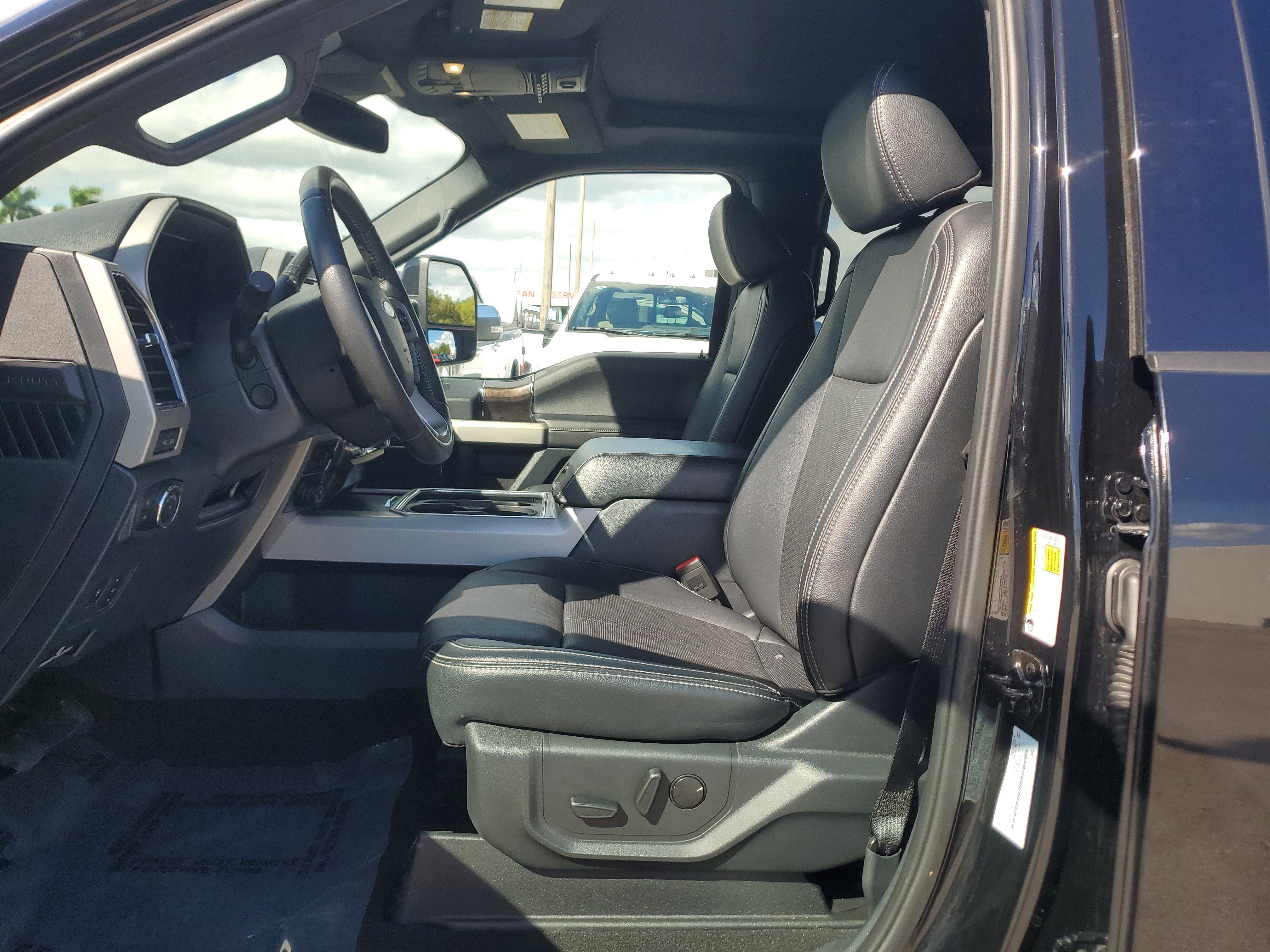 Used 2022 Ford F350 Lariat w/ Lariat Ultimate Package image 12