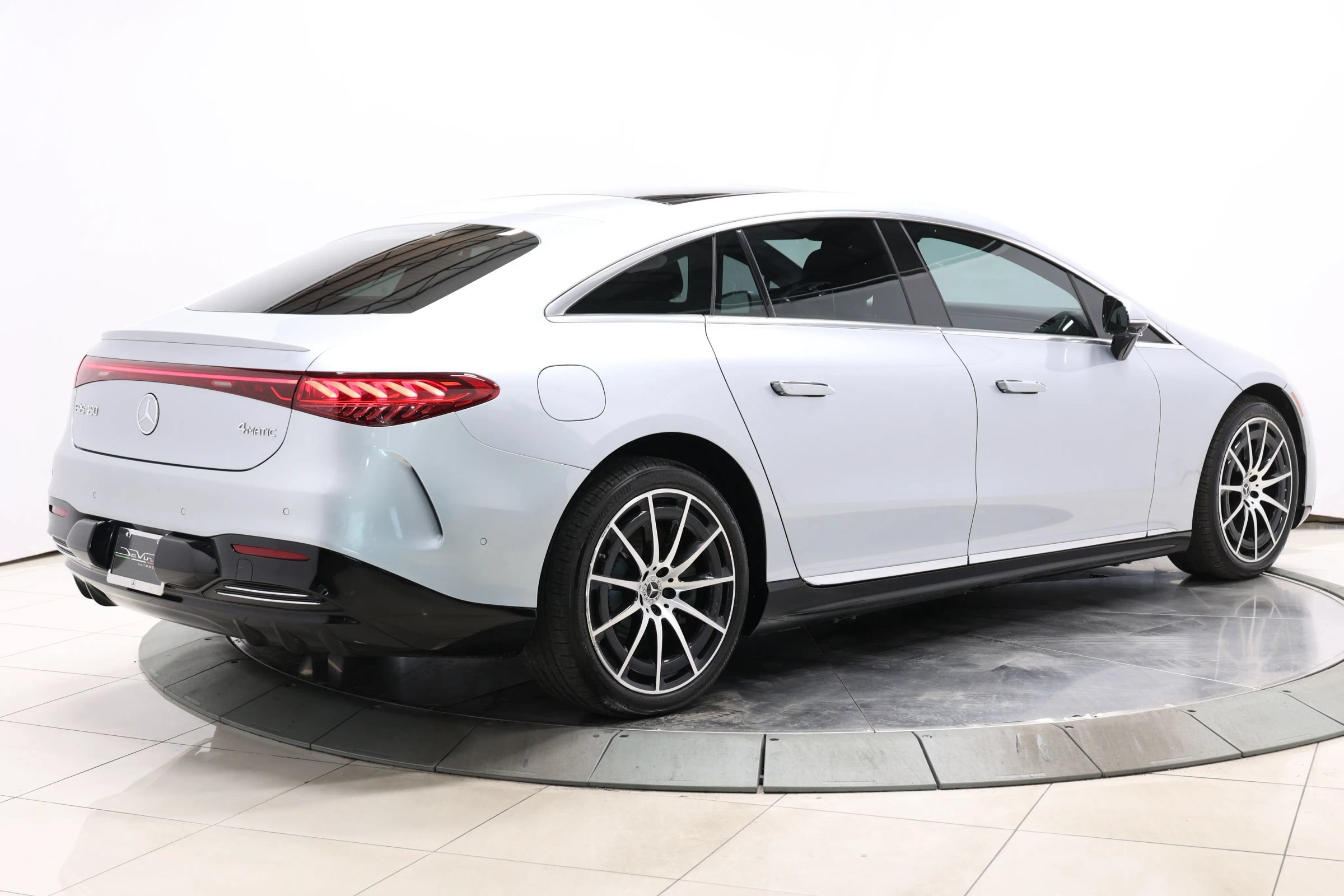 Used 2023 Mercedes-Benz EQS 450+ 4MATIC Sedan image 4