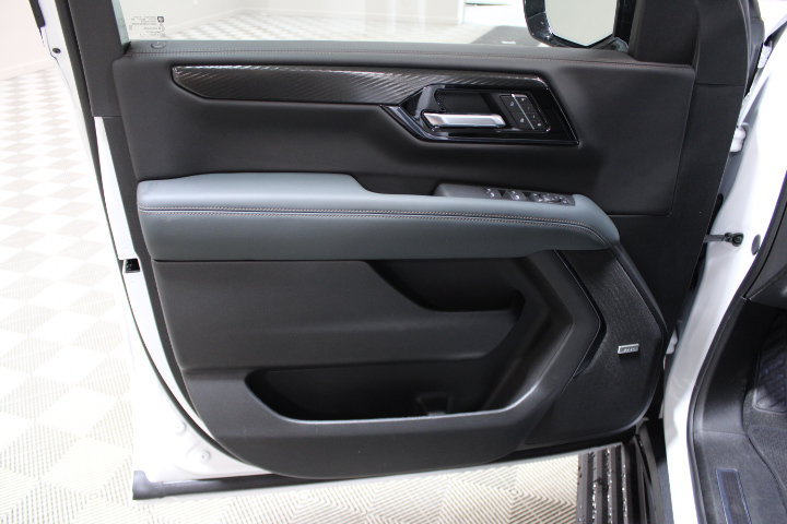 New 2026 GMC Yukon XL AT4 w/ AT4 Premium Plus Package AWD/4WD image 19