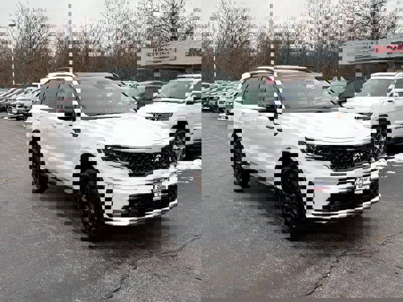 Used 2022 Kia Sorento SX image 2