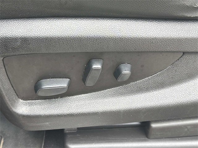 Used 2019 Chevrolet Suburban Premier image 35