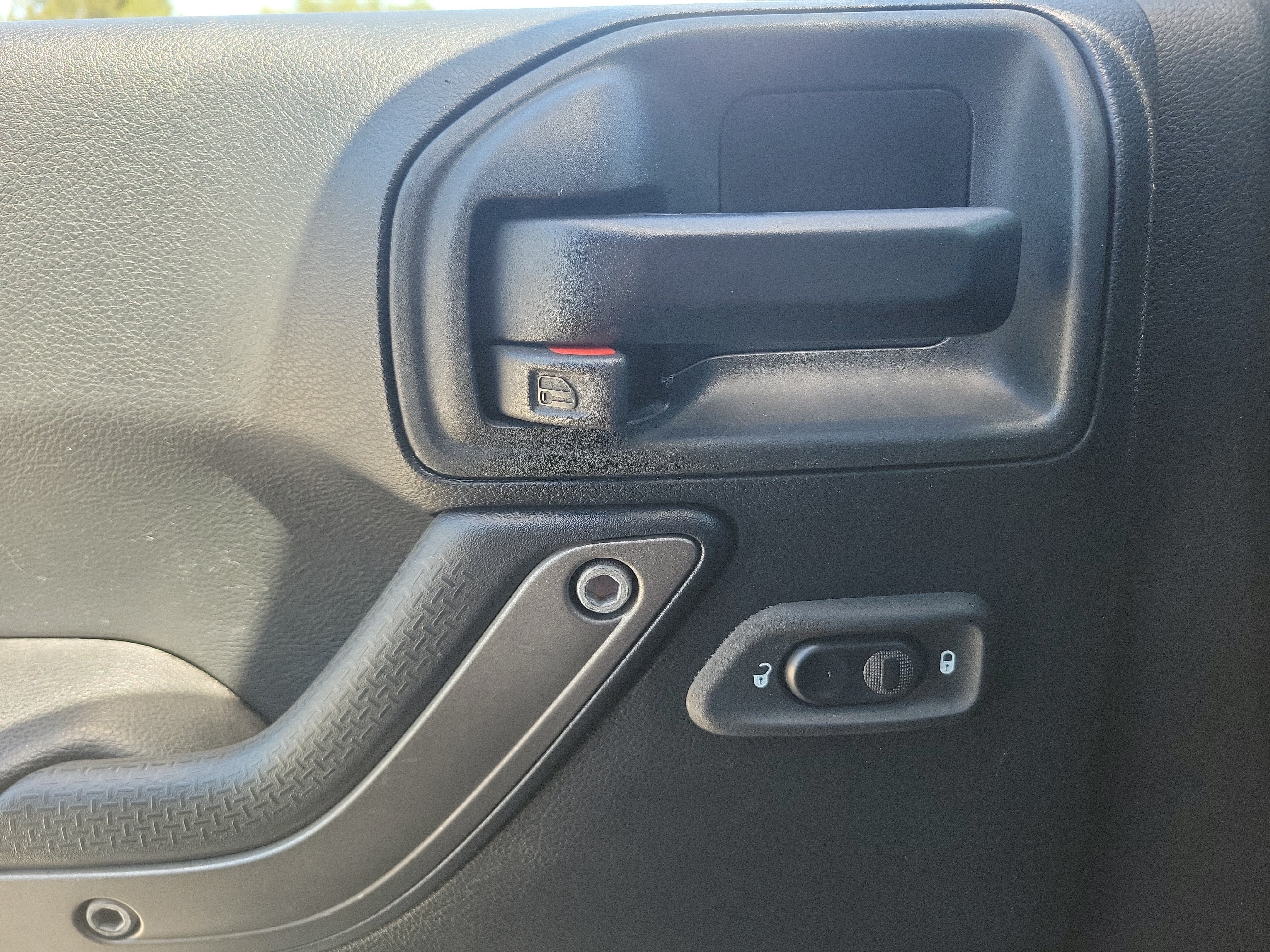Used 2018 Jeep Wrangler Unlimited Sport S AWD/4WD image 23