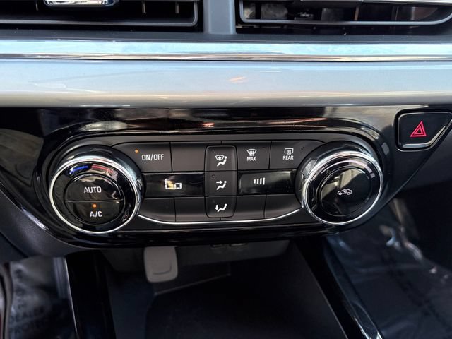 Used 2025 Chevrolet Trax LT FWD image 20