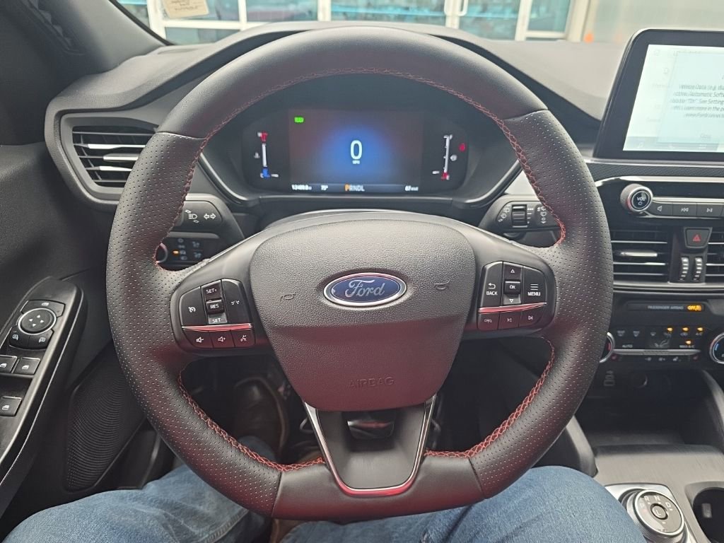 Used 2025 Ford Escape ST-Line w/ Equipment Group 301A image 20