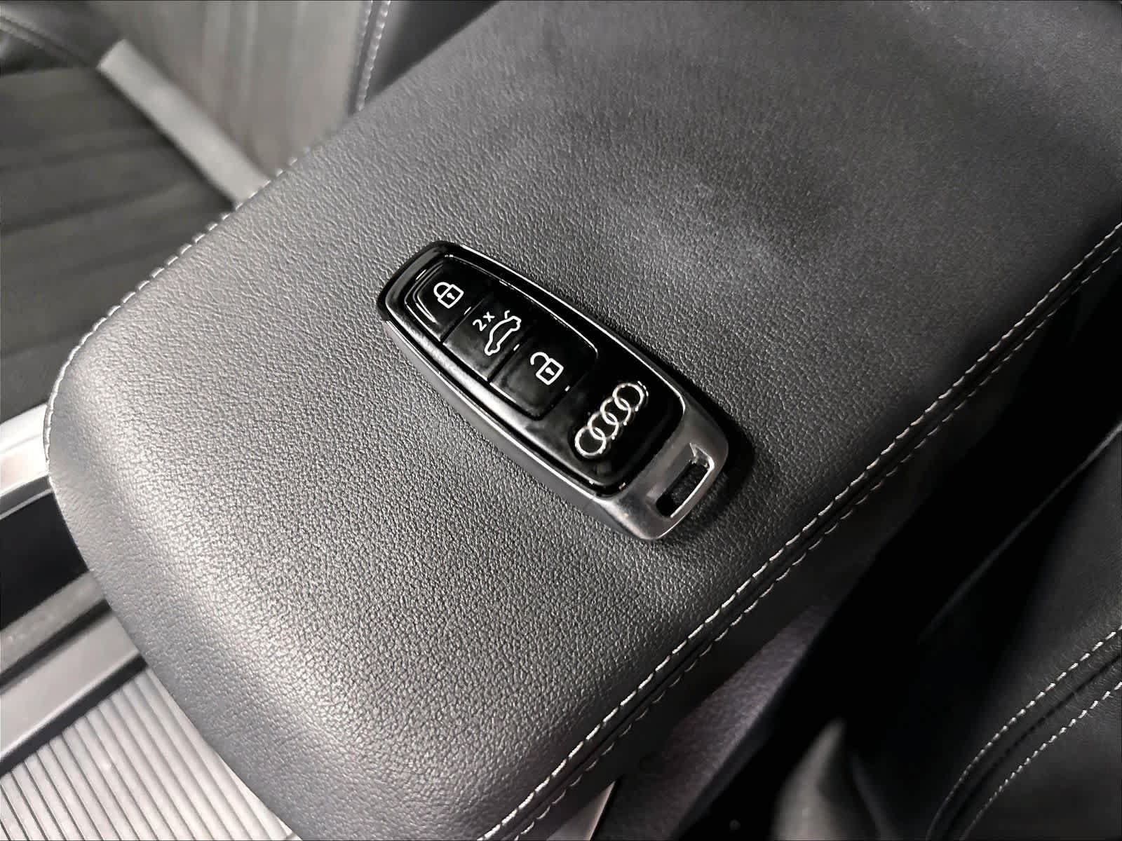 Used 2024 Audi Q8 e-tron Premium Plus AWD/4WD image 13