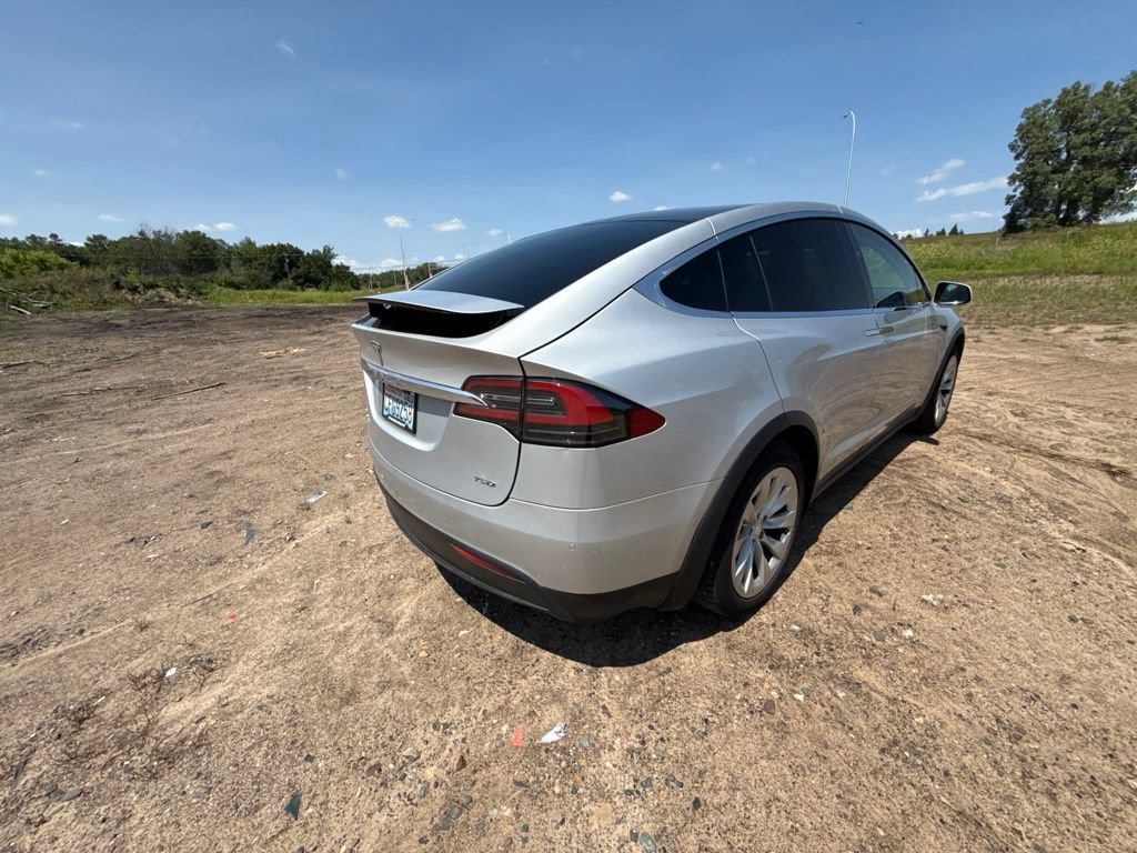 Used 2016 Tesla Model X 75D AWD/4WD image 47