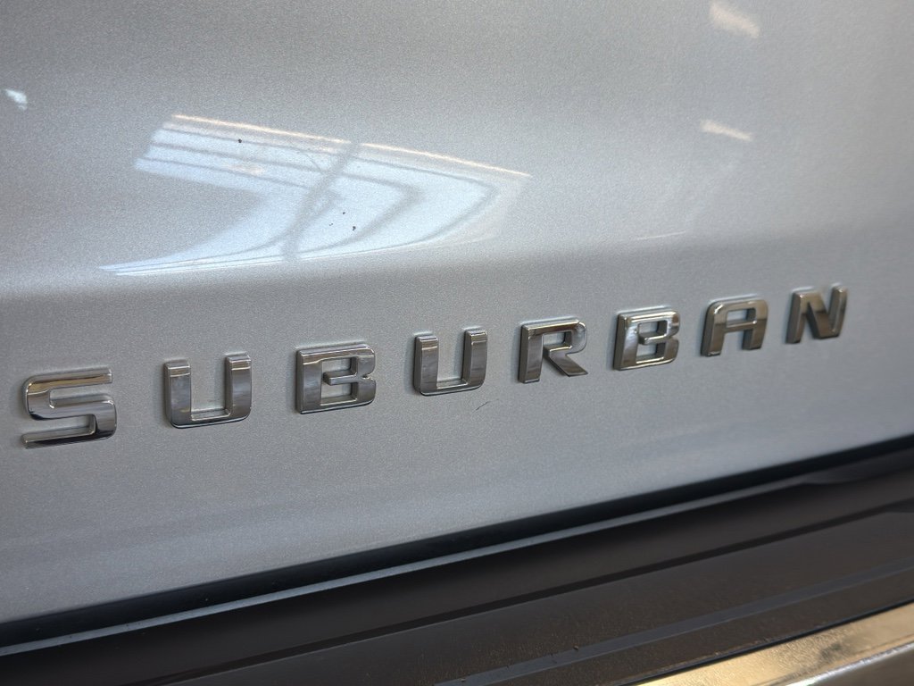 Used 2018 Chevrolet Suburban Premier AWD/4WD image 9