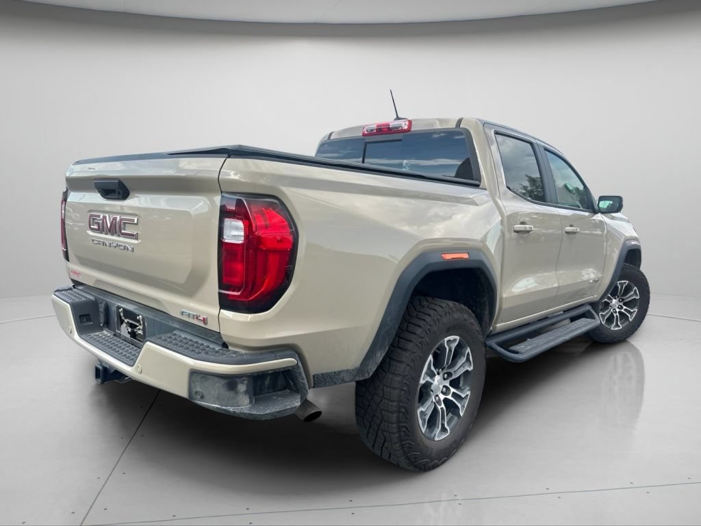 Used 2023 GMC Canyon AT4 w/ AT4 Premium Package AWD/4WD image 11