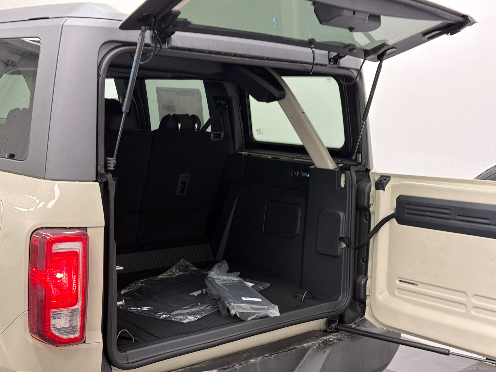 New 2026 Ford Bronco Big Bend AWD/4WD image 8