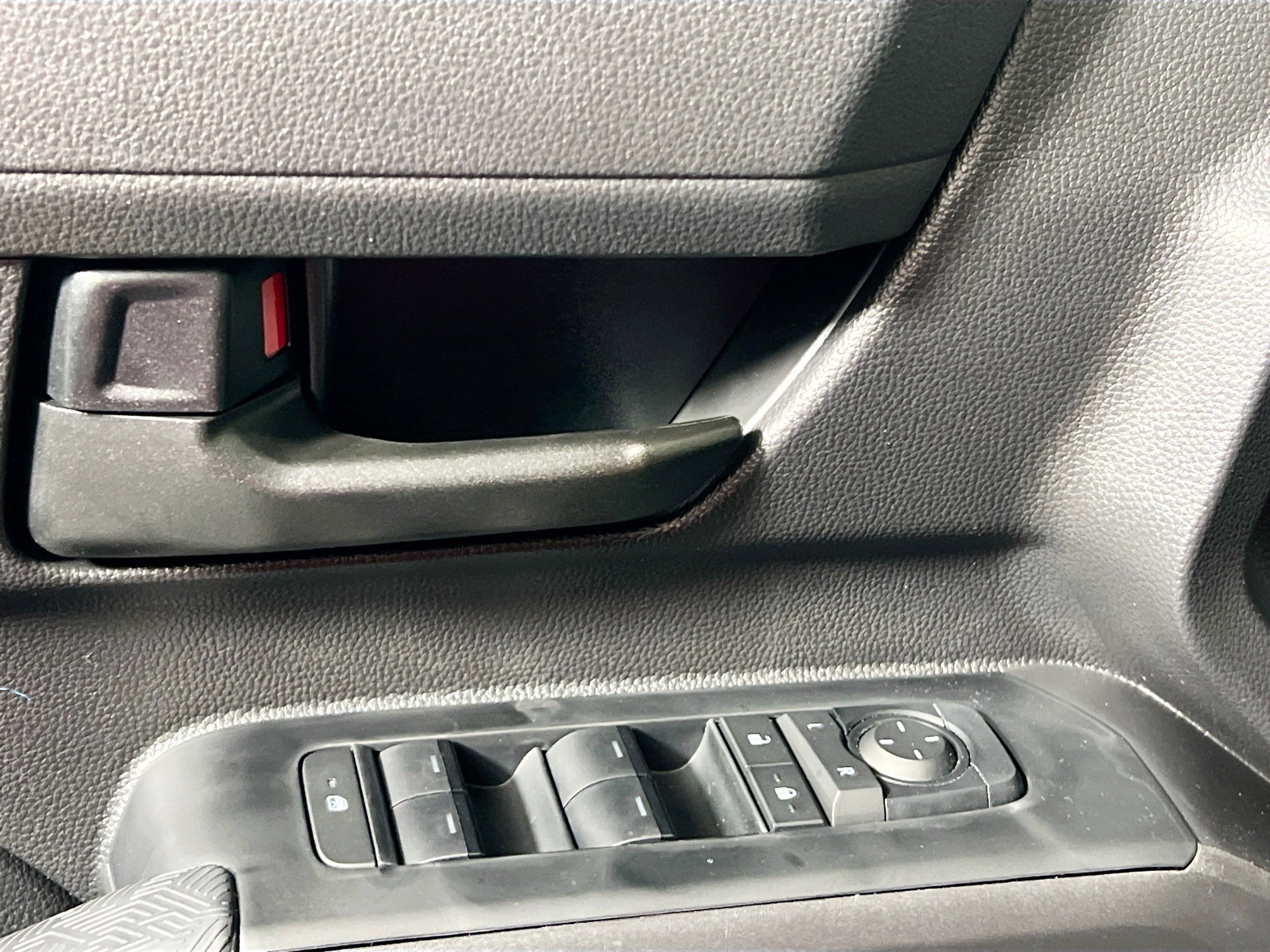 Used 2026 Toyota Tacoma SR5 RWD image 16