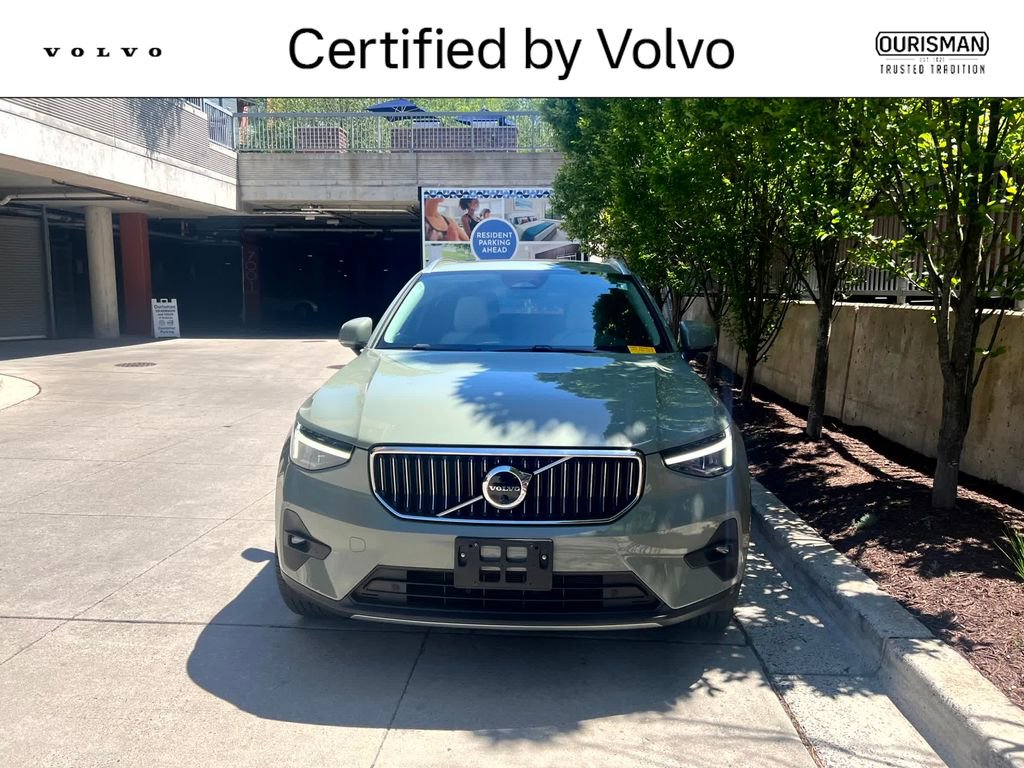 Certified 2023 Volvo XC40 B5 Plus w/ Protection Package Premier AWD/4WD image 2