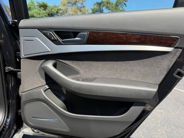 Used 2012 Audi A8 4.2 AWD/4WD image 49