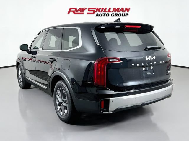 Used 2023 Kia Telluride LX AWD/4WD image 5