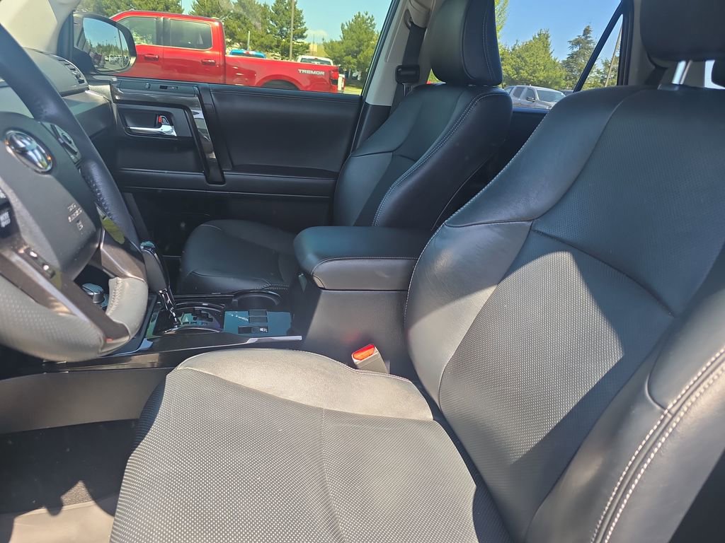 Used 2021 Toyota 4Runner Nightshade AWD/4WD image 9