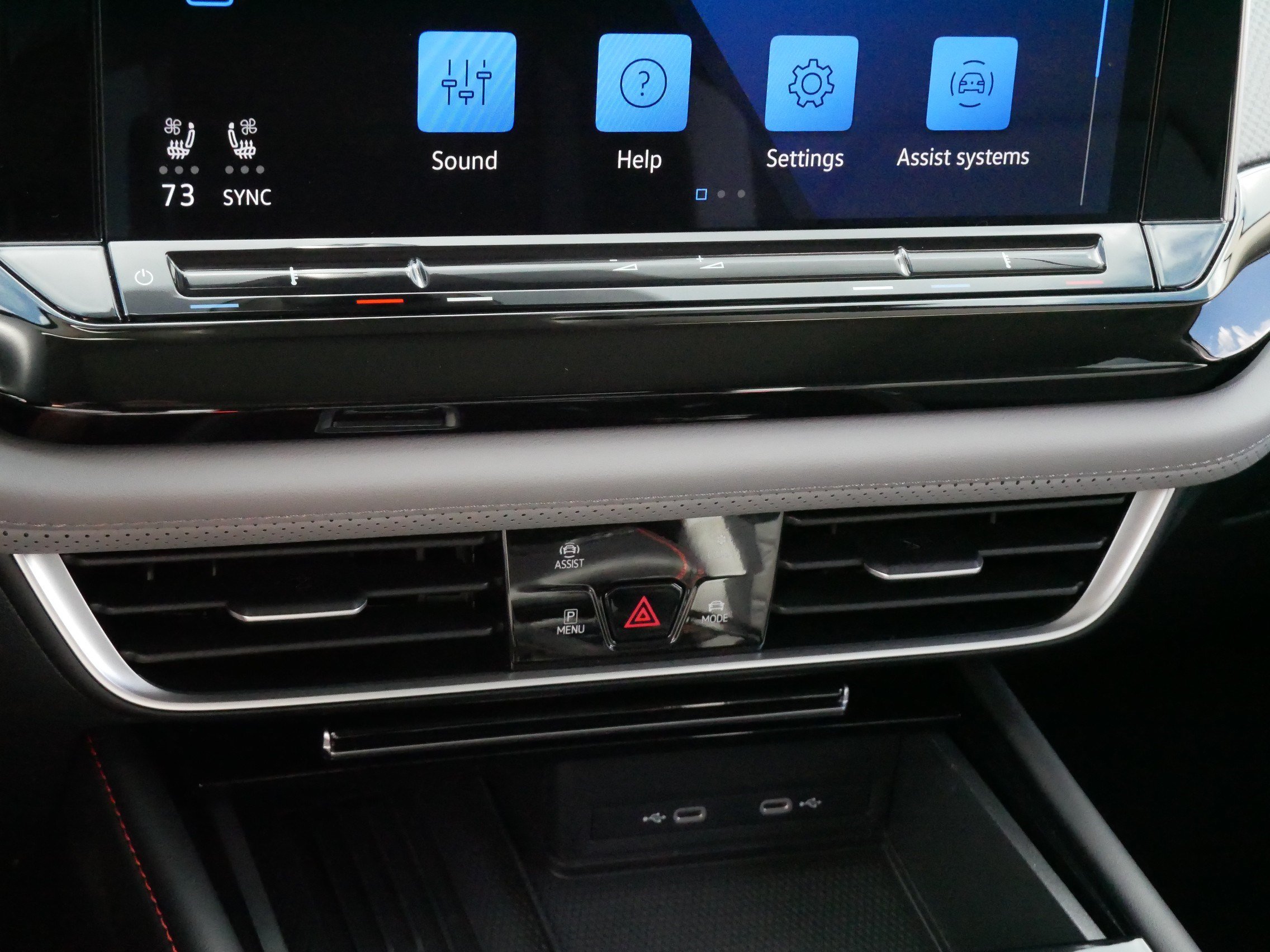 Certified 2026 Volkswagen Atlas Peak Edition AWD/4WD image 23