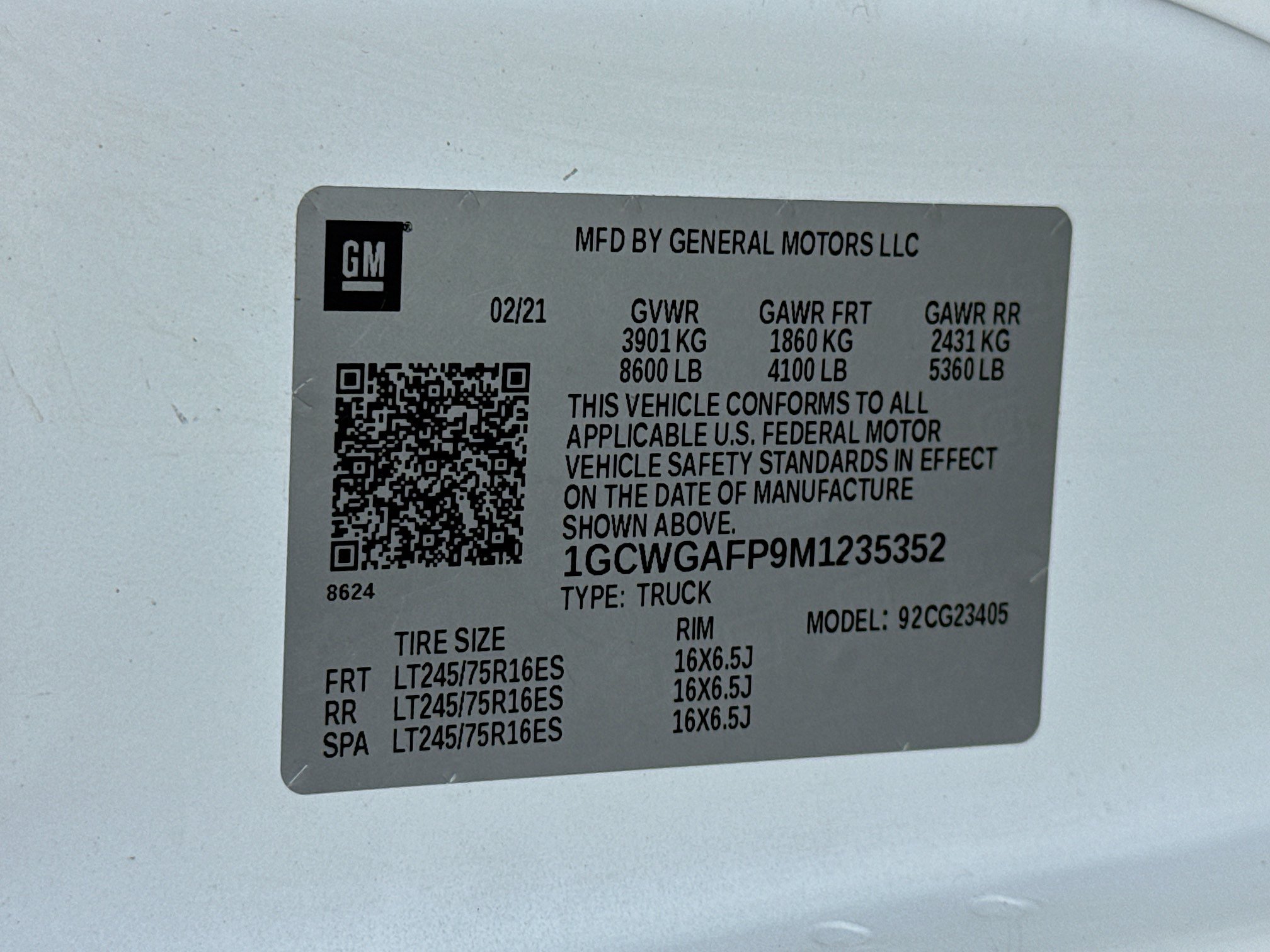 Used 2021 Chevrolet Express 2500 RWD image 30