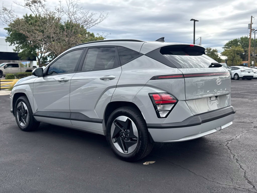 Used 2024 Hyundai Kona SEL FWD image 6