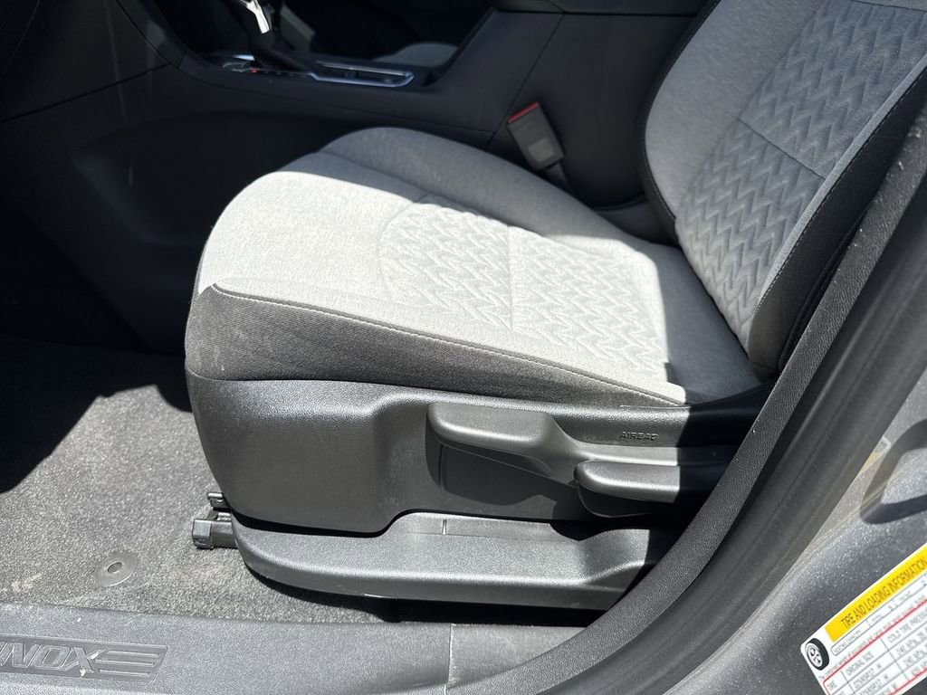 Used 2023 Chevrolet Equinox LS FWD image 22